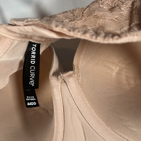 Torrid Curve Push-Up Strapless Cream Bra 44DD - Picture 5 of 5